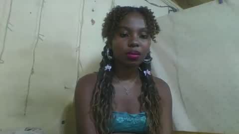 Snapshot of rosalinda933 chatting on April 22, 9:01 am Rosalinda online show from April 22, 9:01 am