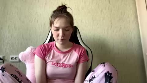 Rose online show from February 22, 9:19 am