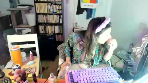 rose257044 online show from November 2, 4:42 pm