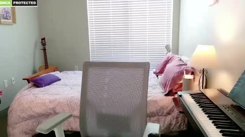 rose77782 online show from February 5, 1:44 pm