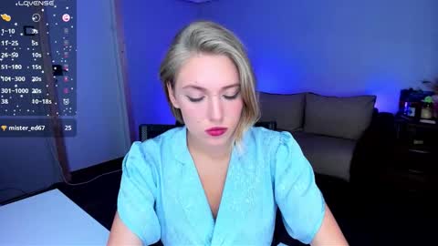 Snapshot of rose_brooks chatting on September 30, 8:47 pm Rose but u can call me princess online show from September 30, 8:47 pm