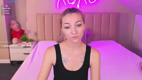 Kimberlly online show from December 15, 12:59 am