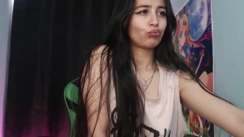 Snapshot of rose_smiley1 chatting on October 1, 9:21 pm Rose online show from October 1, 9:21 pm