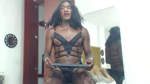 Snapshot of rose_valentiine chatting on February 28, 12:33 am rose_valentiine online show from February 28, 12:33 am