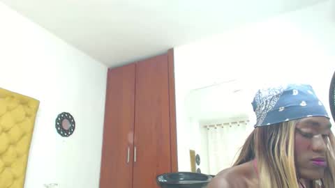 rose_valentiine online show from March 19, 12:53 pm