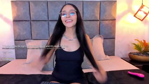 roseaurora online show from April 16, 11:22 am