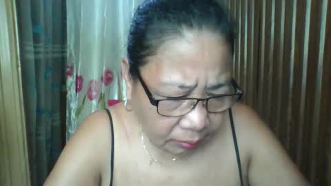 Snapshot of rosebelle66 chatting on April 22, 6:38 am rosebelle66 online show from April 22, 6:38 am