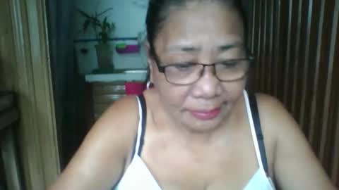 Snapshot of rosebelle66 chatting on May 29, 8:12 am rosebelle66 online show from May 29, 8:12 am