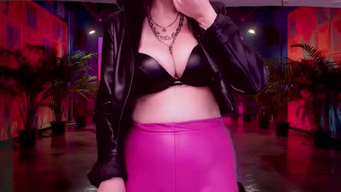 Snapshot of roseblooom chatting on October 18, 4:37 am Rosebloom online show from October 18, 4:37 am