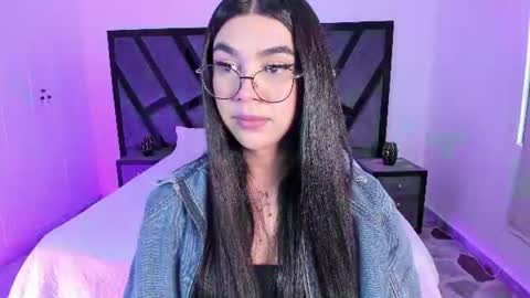 Snapshot of rosecassie chatting on July 5, 12:23 pm Rose online show from July 5, 12:23 pm
