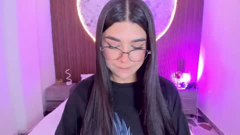 Snapshot of rosecassie chatting on July 15, 1:38 pm Rose online show from July 15, 1:38 pm