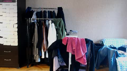 Rose online show from April 4, 8:01 am