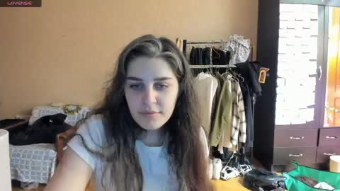 Snapshot of roselina_ chatting on May 24, 6:24 pm Rose online show from May 24, 6:24 pm