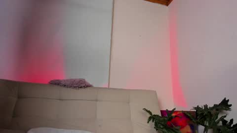 Snapshot of roselinedior chatting on December 23, 4:50 pm Lyla OF roselinedior online show from December 23, 4:50 pm
