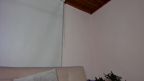 Snapshot of roselinedior chatting on January 3, 3:01 pm Lyla OF roselinedior online show from January 3, 3:01 pm