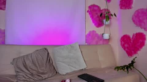 Snapshot of roselinedior chatting on February 21, 4:16 pm Lyla OF roselinedior online show from February 21, 4:16 pm