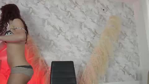 Snapshot of roselinedior chatting on September 15, 2:50 pm Lyla OF roselinedior online show from September 15, 2:50 pm