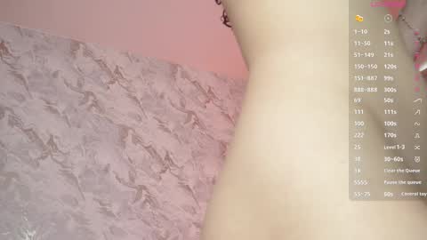 Snapshot of roselinedior chatting on September 17, 1:57 pm Lyla OF roselinedior online show from September 17, 1:57 pm