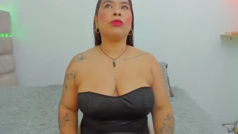 roselyn online show from July 21, 2:25 am