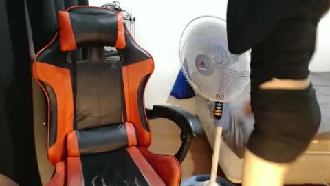 Snapshot of rosemae07 chatting on October 27, 9:02 am rosemae07 online show from October 27, 9:02 am