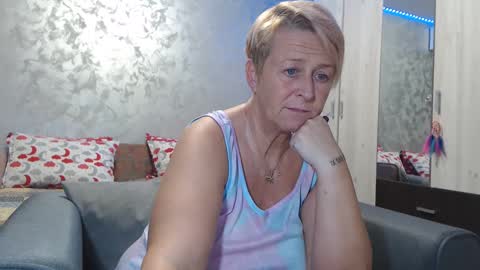 Lovepinklilly online show from January 25, 6:57 pm