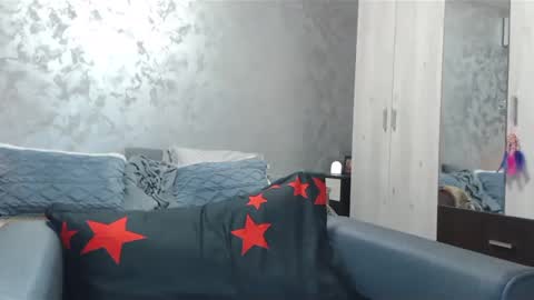 Lovepinklilly online show from February 8, 6:01 pm