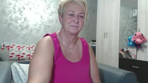 Lovepinklilly online show from September 29, 3:39 pm