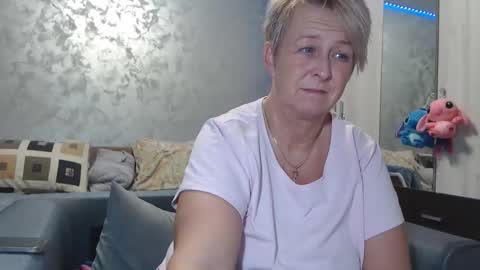 Lovepinklilly online show from February 10, 5:39 pm