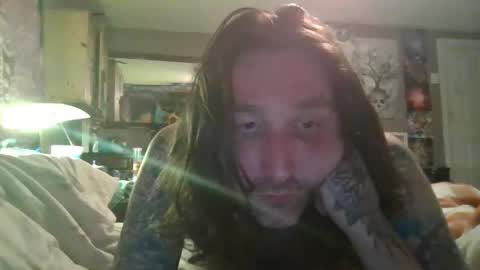 Snapshot of roses_xoxo chatting on April 16, 5:08 am roses_xoxo online show from April 16, 5:08 am