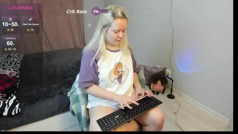 rosethomas_ online show from November 8, 6:40 pm