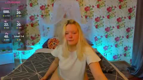 rosethomas_ online show from November 16, 8:09 am