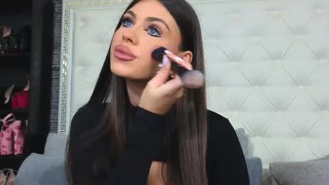 Gabriela online show from November 4, 7:18 am