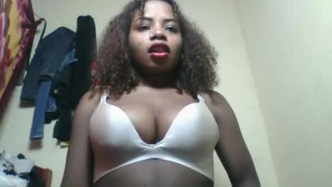 Snapshot of roseyaa chatting on September 11, 6:24 am Roseyaa online show from September 11, 6:24 am