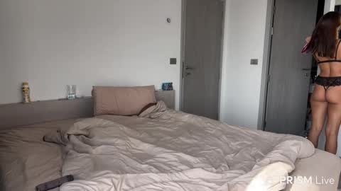 Roshelle online show from February 19, 8:10 am