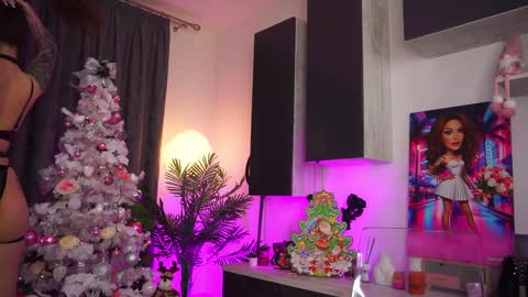 Snapshot of roshen_amira chatting on December 24, 8:38 pm Amii online show from December 24, 8:38 pm