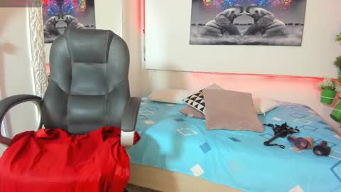 rosi_cooper online show from February 13, 10:44 am