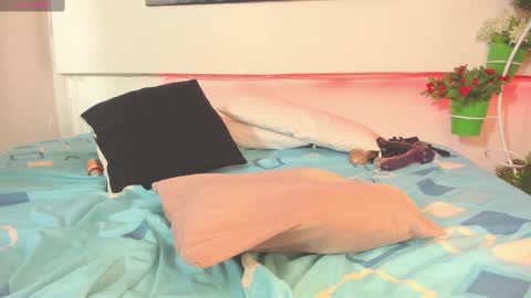 rosi_cooper online show from February 19, 4:55 pm