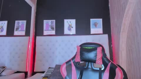 rosi_cooper online show from October 2, 10:55 am