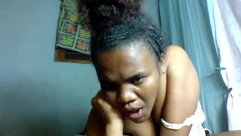 Snapshot of rosia22 chatting on September 28, 1:11 am rosia22 online show from September 28, 1:11 am