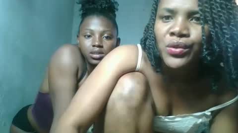 Snapshot of rosia22 chatting on October 13, 6:02 am rosia22 online show from October 13, 6:02 am