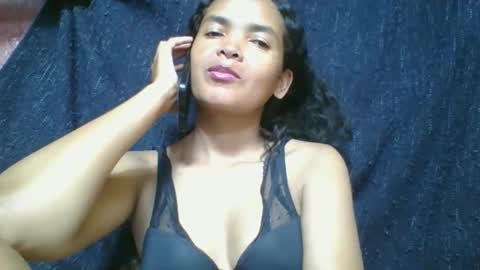 rosia685234 online show from March 29, 3:45 pm