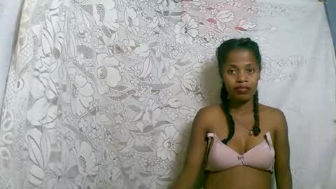 rosia online show from November 4, 6:18 pm