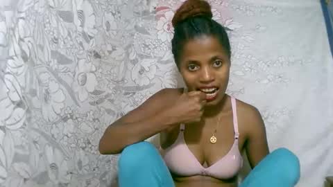 rosia online show from November 30, 2:54 pm