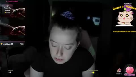 Snapshot of rosie8965804 chatting on February 11, 11:43 pm rosie8965804 online show from February 11, 11:43 pm
