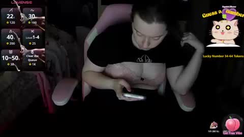 Snapshot of rosie8965804 chatting on February 13, 1:56 am rosie8965804 online show from February 13, 1:56 am