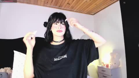 Snapshot of rosie_se chatting on June 7, 10:24 pm Rosieeee online show from June 7, 10:24 pm
