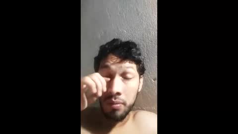 Snapshot of roskof69 chatting on December 20, 6:40 am Ribuu online show from December 20, 6:40 am