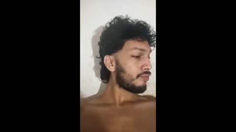 Snapshot of roskof69 chatting on March 6, 9:58 am Ribuu online show from March 6, 9:58 am