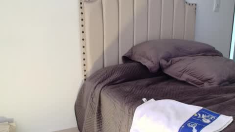 Ross BakerHot online show from March 10, 6:01 pm