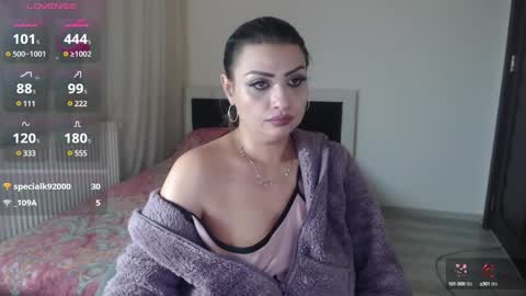 Snapshot of rosse2683 chatting on March 10, 1:01 am rosse2683 online show from March 10, 1:01 am
